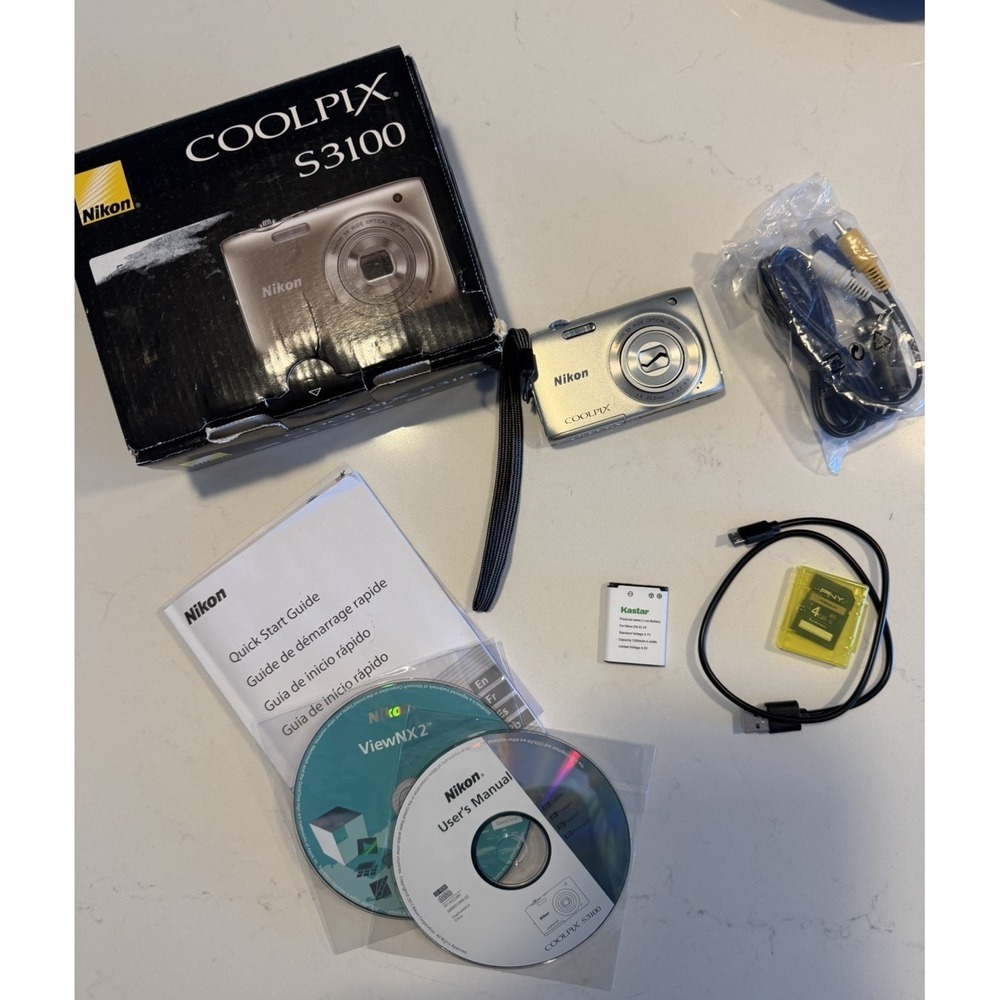 Nikon Coolpiz S3100 Compact Digital Camera - Has Issues Read Description